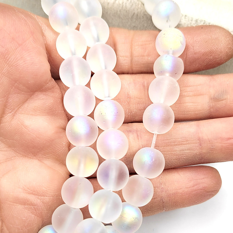 Опал матовый (имитация) с гальваническим покрытием, нить 38-39 см