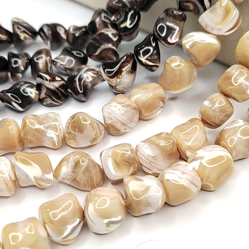 Перламутр натуральный 15х11 мм Галтовка, цвет шоколадный, нить 39 см