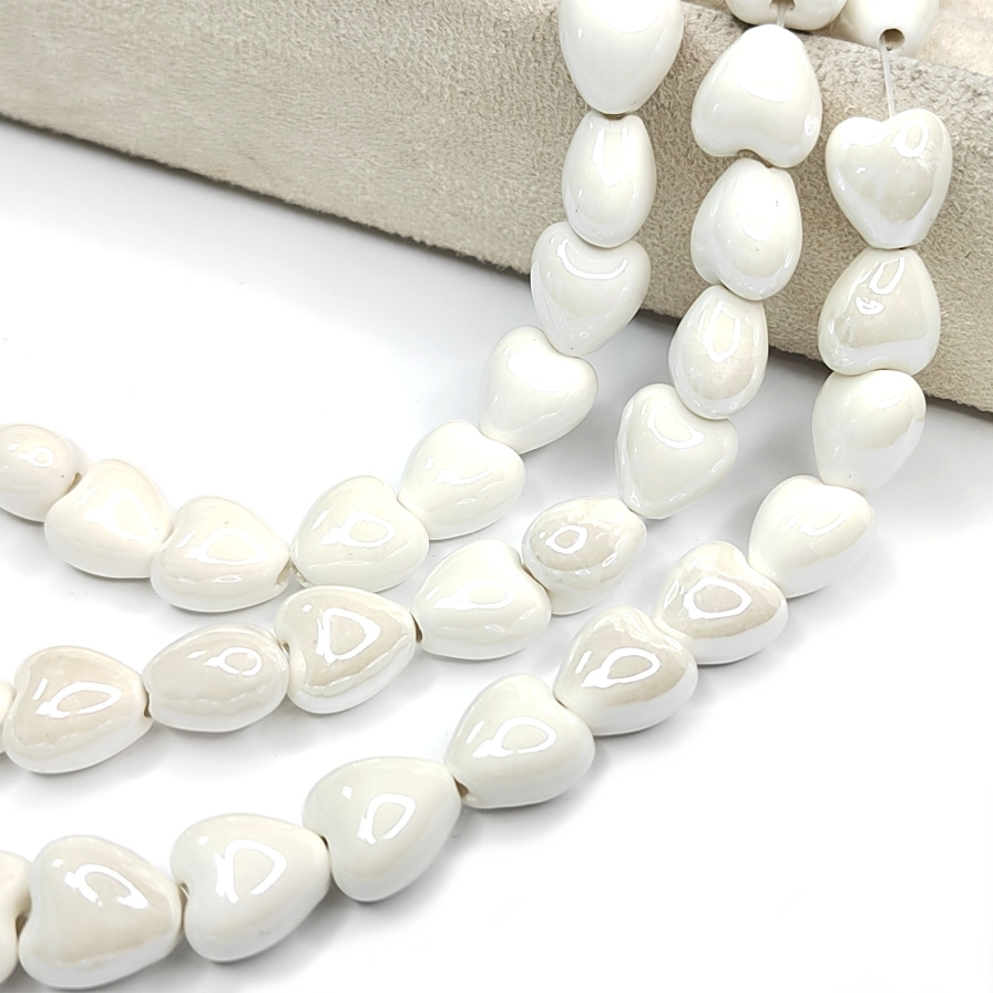 Бусины керамические Сердечко белое 12 мм