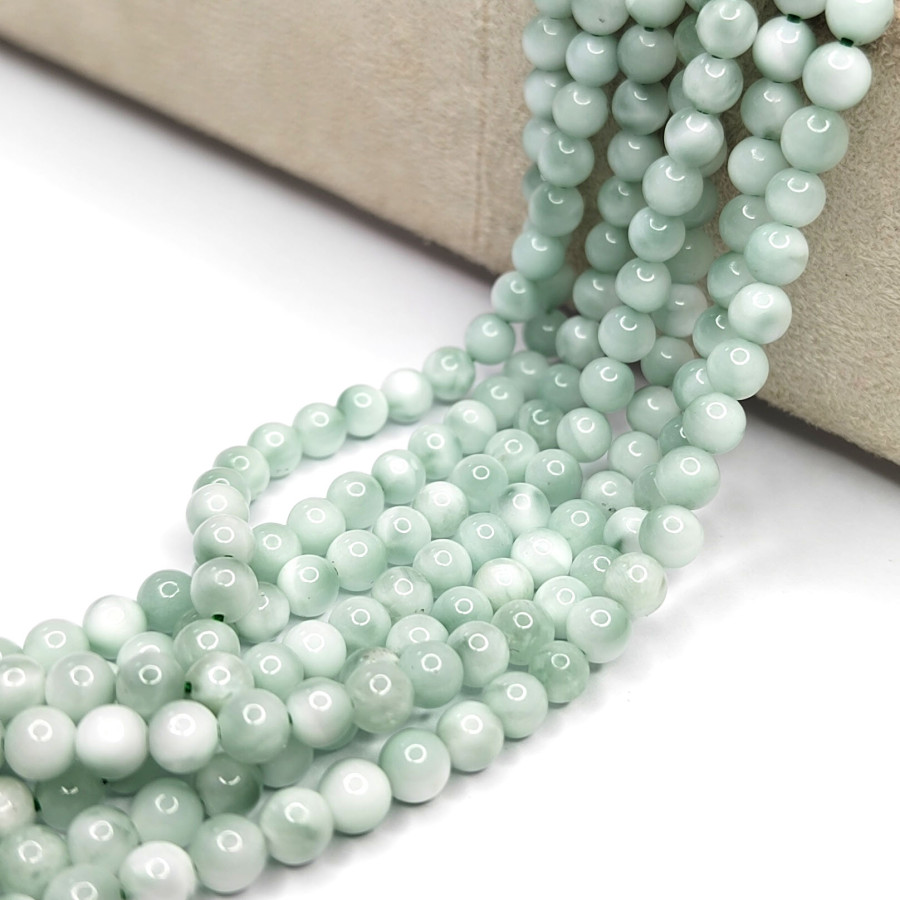 Ангелит натуральный 4 мм, нить 40 см