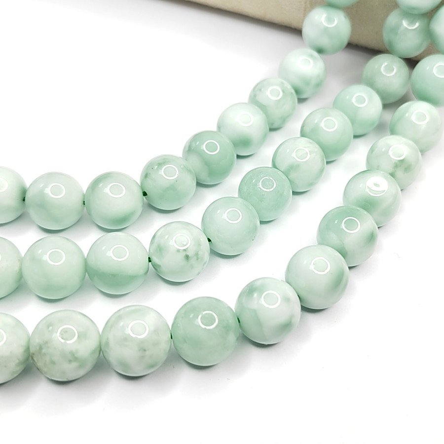 Ангелит натуральный 12 мм, нить 40 см