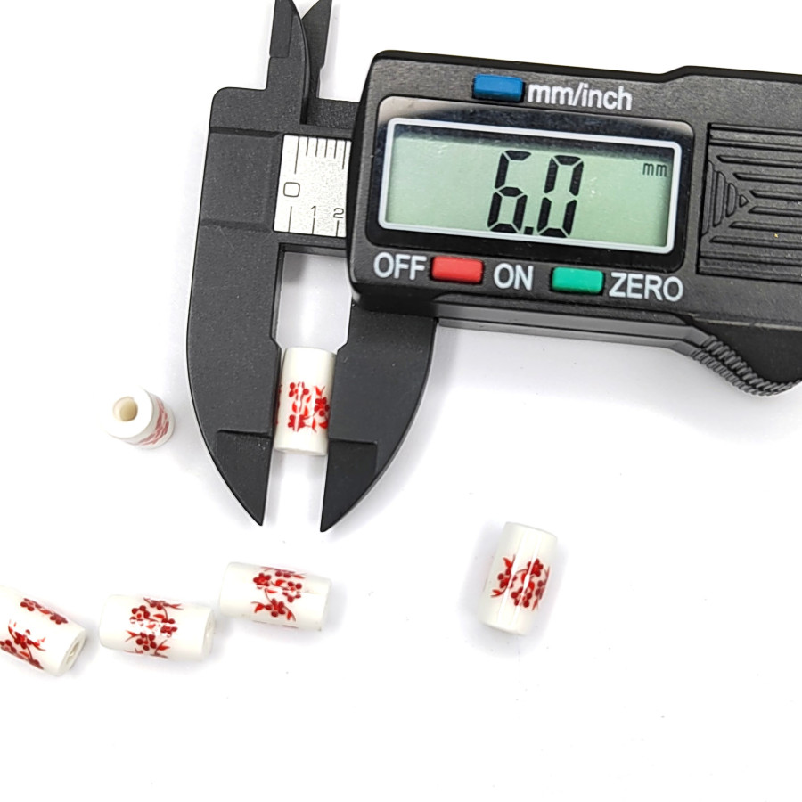 Бусины керамические Столбик 11Х6 мм с красным узором Гжель