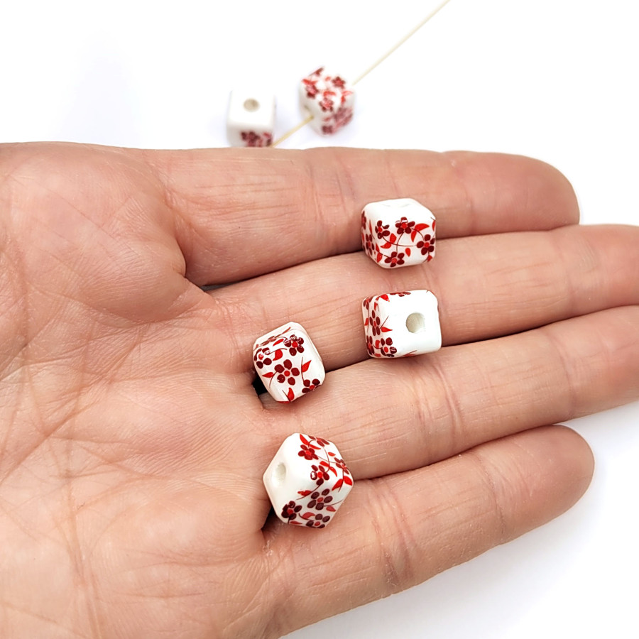 Бусина керамическая Кубик 9 мм с узором Гжель