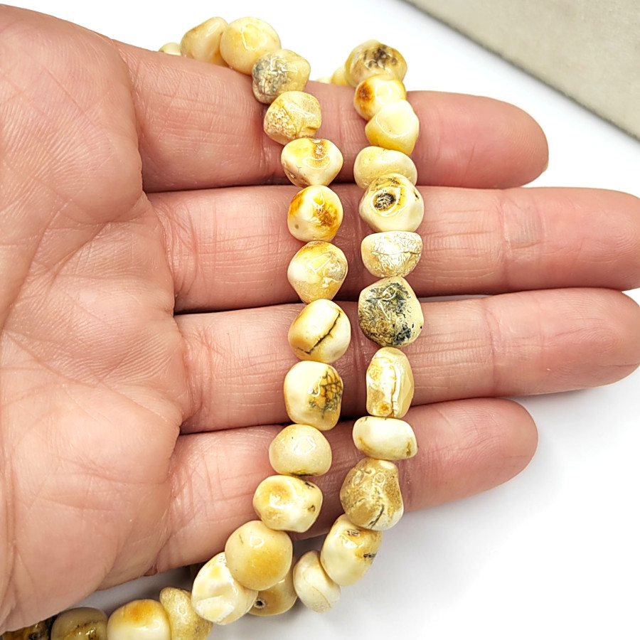 Янтарь природный натуральный 9 мм, нить 45,5 см