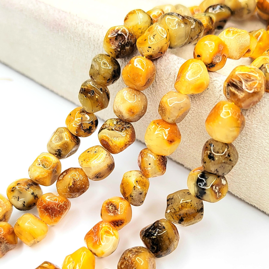 Янтарь природный натуральный 10,6 мм, нить 44 см