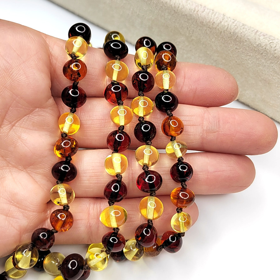 Янтарь природный натуральный 8 мм, нить 45-46 см