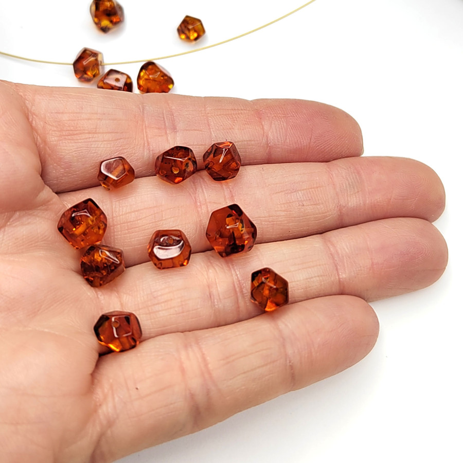 Янтарь природный натуральный 6,5-9 мм, Огранка
